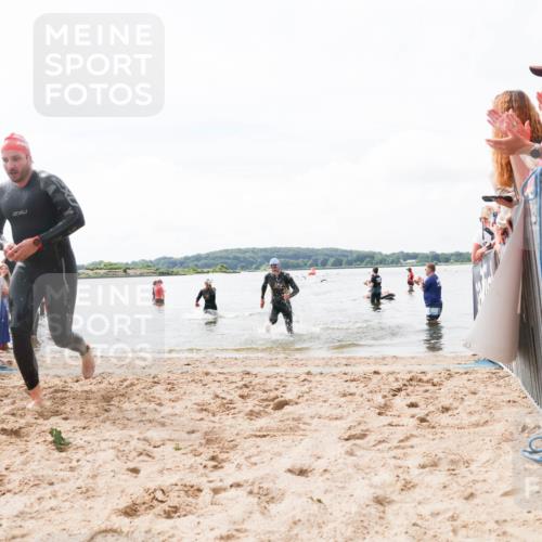 21.06.2026 - Viking Triathlon Michael Strokosch http://msf.ph/oto/9824621 21.06.2026 10:29:19 Schwimmen 441, 640, 643 meine-sportfotos.de