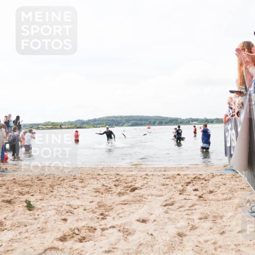 21.06.2026 - Viking Triathlon Michael Strokosch http://msf.ph/oto/9824639 21.06.2026 10:29:25 Schwimmen 65, 441, 643 meine-sportfotos.de