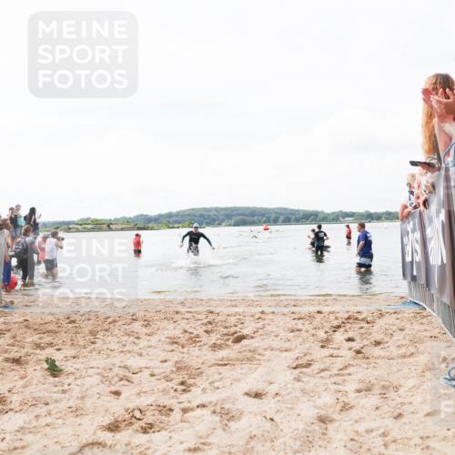 21.06.2026 - Viking Triathlon Michael Strokosch http://msf.ph/oto/9824640 21.06.2026 10:29:26 Schwimmen 65, 441, 643 meine-sportfotos.de