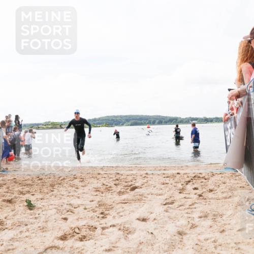 21.06.2026 - Viking Triathlon Michael Strokosch http://msf.ph/oto/9824649 21.06.2026 10:29:29 Schwimmen 65, 643 meine-sportfotos.de