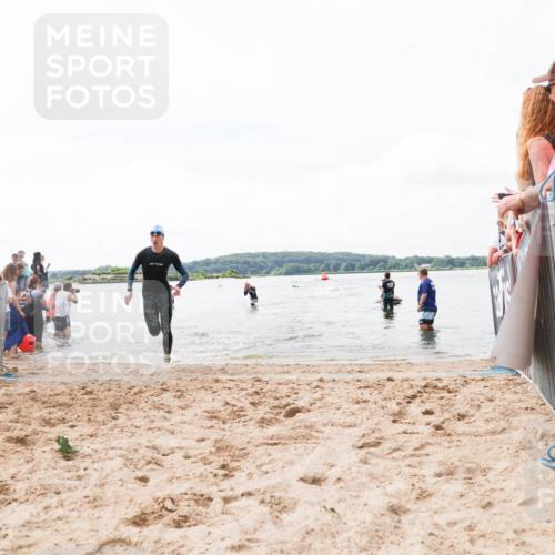 21.06.2026 - Viking Triathlon Michael Strokosch http://msf.ph/oto/9824650 21.06.2026 10:29:29 Schwimmen 65, 643 meine-sportfotos.de