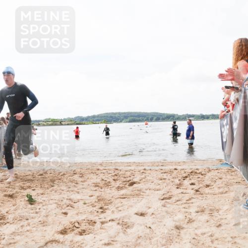 21.06.2026 - Viking Triathlon Michael Strokosch http://msf.ph/oto/9824653 21.06.2026 10:29:30 Schwimmen 65, 643 meine-sportfotos.de