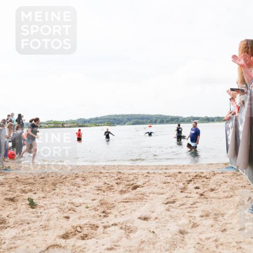 21.06.2026 - Viking Triathlon Michael Strokosch http://msf.ph/oto/9824655 21.06.2026 10:29:31 Schwimmen 65 meine-sportfotos.de