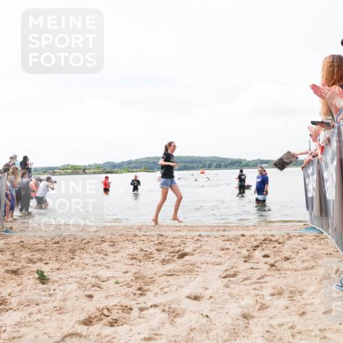 21.06.2026 - Viking Triathlon Michael Strokosch http://msf.ph/oto/9824659 21.06.2026 10:29:32 Schwimmen 65, 610 meine-sportfotos.de