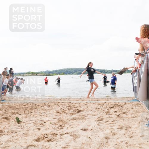 21.06.2026 - Viking Triathlon Michael Strokosch http://msf.ph/oto/9824660 21.06.2026 10:29:32 Schwimmen 65, 610 meine-sportfotos.de