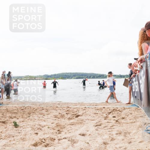 21.06.2026 - Viking Triathlon Michael Strokosch http://msf.ph/oto/9824667 21.06.2026 10:29:35 Schwimmen 65, 610 meine-sportfotos.de