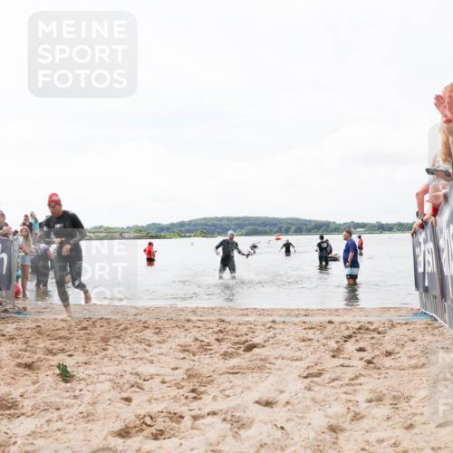 21.06.2026 - Viking Triathlon Michael Strokosch http://msf.ph/oto/9824687 21.06.2026 10:29:41 Schwimmen 74, 610 meine-sportfotos.de