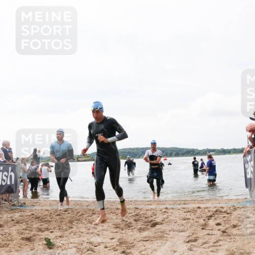 21.06.2026 - Viking Triathlon Michael Strokosch http://msf.ph/oto/9824748 21.06.2026 10:30:02 Schwimmen 31, 169, 270, 359, 527 meine-sportfotos.de