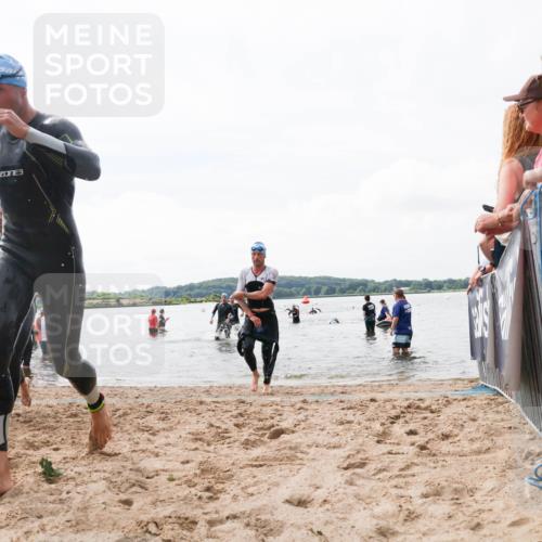 21.06.2026 - Viking Triathlon Michael Strokosch http://msf.ph/oto/9824750 21.06.2026 10:30:02 Schwimmen 31, 169, 270, 359, 527 meine-sportfotos.de