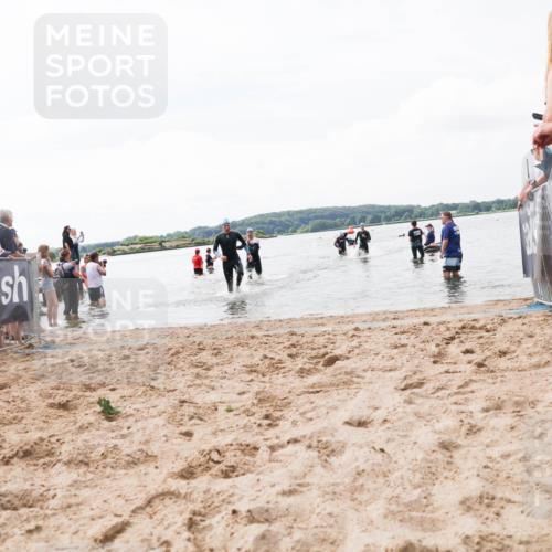 21.06.2026 - Viking Triathlon Michael Strokosch http://msf.ph/oto/9824760 21.06.2026 10:30:06 Schwimmen 31, 38, 169, 270, 359, 527 meine-sportfotos.de