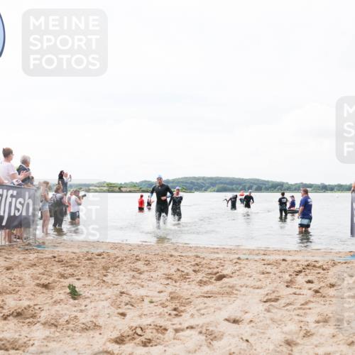 21.06.2026 - Viking Triathlon Michael Strokosch http://msf.ph/oto/9824762 21.06.2026 10:30:06 Schwimmen 31, 38, 169, 270, 359, 527 meine-sportfotos.de
