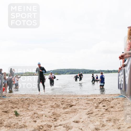 21.06.2026 - Viking Triathlon Michael Strokosch http://msf.ph/oto/9824766 21.06.2026 10:30:08 Schwimmen 31, 38, 270, 359, 527 meine-sportfotos.de