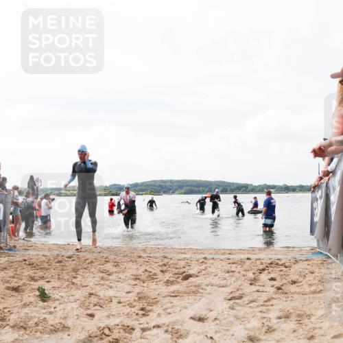 21.06.2026 - Viking Triathlon Michael Strokosch http://msf.ph/oto/9824768 21.06.2026 10:30:08 Schwimmen 31, 38, 270, 359, 527 meine-sportfotos.de
