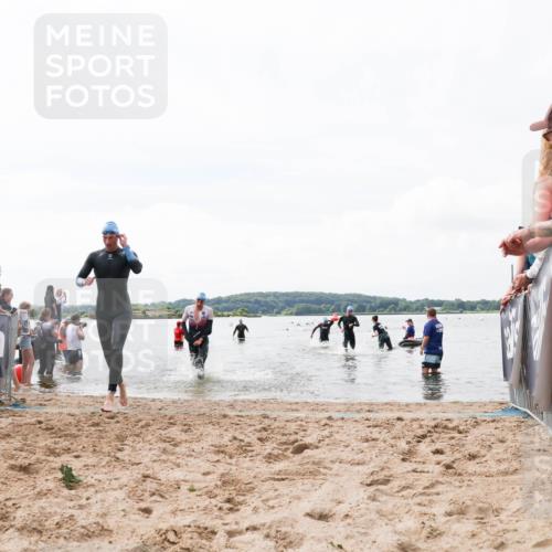 21.06.2026 - Viking Triathlon Michael Strokosch http://msf.ph/oto/9824769 21.06.2026 10:30:09 Schwimmen 31, 38, 270 meine-sportfotos.de