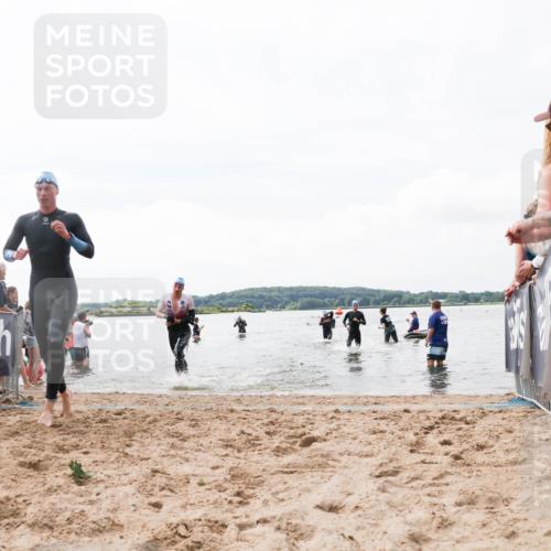 21.06.2026 - Viking Triathlon Michael Strokosch http://msf.ph/oto/9824771 21.06.2026 10:30:09 Schwimmen 31, 38, 270 meine-sportfotos.de