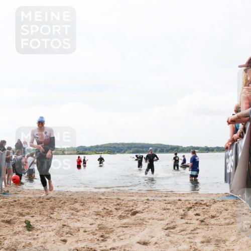 21.06.2026 - Viking Triathlon Michael Strokosch http://msf.ph/oto/9824775 21.06.2026 10:30:11 Schwimmen 31, 38, 270 meine-sportfotos.de