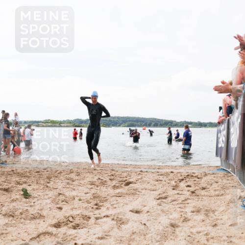 21.06.2026 - Viking Triathlon Michael Strokosch http://msf.ph/oto/9824787 21.06.2026 10:30:15 Schwimmen 31, 38, 104 meine-sportfotos.de
