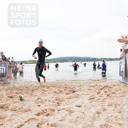 21.06.2026 - Viking Triathlon Michael Strokosch http://msf.ph/oto/9824789 21.06.2026 10:30:15 Schwimmen 31, 38, 104 meine-sportfotos.de