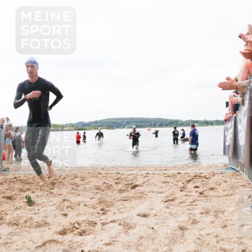 21.06.2026 - Viking Triathlon Michael Strokosch http://msf.ph/oto/9824791 21.06.2026 10:30:16 Schwimmen 31, 38, 104 meine-sportfotos.de