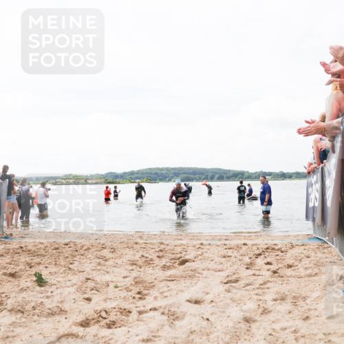 21.06.2026 - Viking Triathlon Michael Strokosch http://msf.ph/oto/9824797 21.06.2026 10:30:18 Schwimmen 27, 38, 104 meine-sportfotos.de