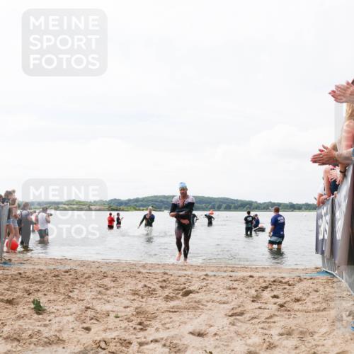 21.06.2026 - Viking Triathlon Michael Strokosch http://msf.ph/oto/9824803 21.06.2026 10:30:20 Schwimmen 27, 38, 104 meine-sportfotos.de