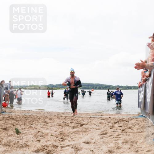 21.06.2026 - Viking Triathlon Michael Strokosch http://msf.ph/oto/9824806 21.06.2026 10:30:21 Schwimmen 27, 38, 104 meine-sportfotos.de