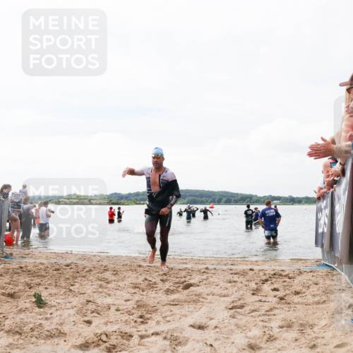 21.06.2026 - Viking Triathlon Michael Strokosch http://msf.ph/oto/9824807 21.06.2026 10:30:21 Schwimmen 27, 38, 104 meine-sportfotos.de