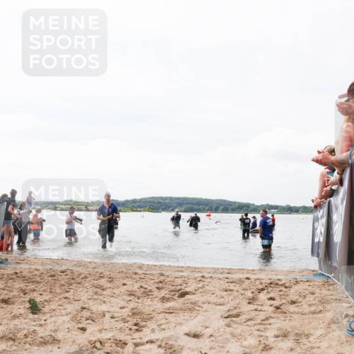 21.06.2026 - Viking Triathlon Michael Strokosch http://msf.ph/oto/9824817 21.06.2026 10:30:25 Schwimmen 27, 104, 218 meine-sportfotos.de