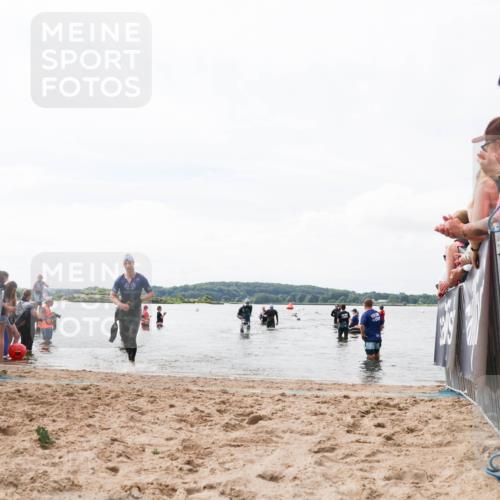 21.06.2026 - Viking Triathlon Michael Strokosch http://msf.ph/oto/9824820 21.06.2026 10:30:26 Schwimmen 27, 104, 218 meine-sportfotos.de