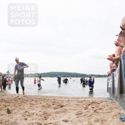 21.06.2026 - Viking Triathlon Michael Strokosch http://msf.ph/oto/9824823 21.06.2026 10:30:27 Schwimmen 27, 104, 218 meine-sportfotos.de