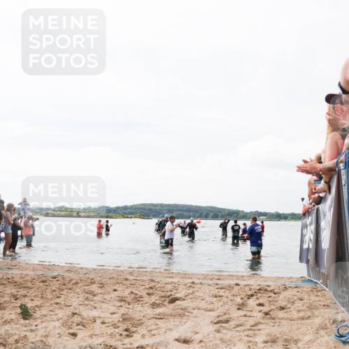 21.06.2026 - Viking Triathlon Michael Strokosch http://msf.ph/oto/9824830 21.06.2026 10:30:29 Schwimmen 27, 218 meine-sportfotos.de
