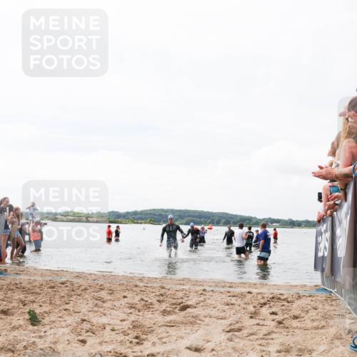 21.06.2026 - Viking Triathlon Michael Strokosch http://msf.ph/oto/9824838 21.06.2026 10:30:32 Schwimmen 5, 27, 42, 218 meine-sportfotos.de