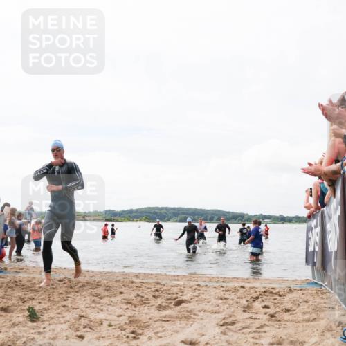 21.06.2026 - Viking Triathlon Michael Strokosch http://msf.ph/oto/9824848 21.06.2026 10:30:35 Schwimmen 5, 42, 103, 218 meine-sportfotos.de