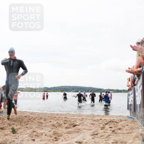 21.06.2026 - Viking Triathlon Michael Strokosch http://msf.ph/oto/9824849 21.06.2026 10:30:35 Schwimmen 5, 42, 103, 218 meine-sportfotos.de