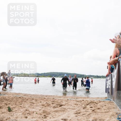 21.06.2026 - Viking Triathlon Michael Strokosch http://msf.ph/oto/9824856 21.06.2026 10:30:38 Schwimmen 5, 42, 103, 218 meine-sportfotos.de