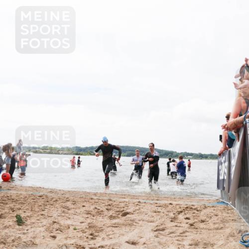 21.06.2026 - Viking Triathlon Michael Strokosch http://msf.ph/oto/9824861 21.06.2026 10:30:39 Schwimmen 5, 42, 103, 218, 337 meine-sportfotos.de