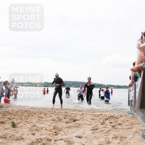 21.06.2026 - Viking Triathlon Michael Strokosch http://msf.ph/oto/9824862 21.06.2026 10:30:40 Schwimmen 5, 42, 103, 218, 337 meine-sportfotos.de