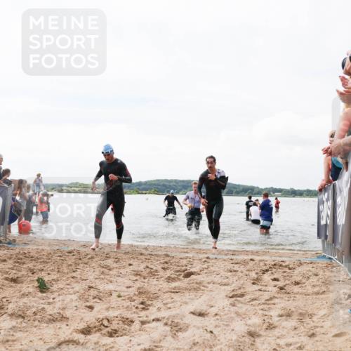 21.06.2026 - Viking Triathlon Michael Strokosch http://msf.ph/oto/9824864 21.06.2026 10:30:40 Schwimmen 5, 42, 103, 218, 337 meine-sportfotos.de