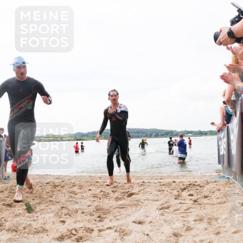 21.06.2026 - Viking Triathlon Michael Strokosch http://msf.ph/oto/9824867 21.06.2026 10:30:41 Schwimmen 5, 42, 103, 337, 394 meine-sportfotos.de