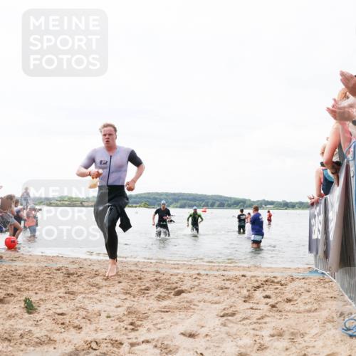 21.06.2026 - Viking Triathlon Michael Strokosch http://msf.ph/oto/9824872 21.06.2026 10:30:43 Schwimmen 5, 42, 103, 337, 394 meine-sportfotos.de