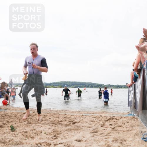 21.06.2026 - Viking Triathlon Michael Strokosch http://msf.ph/oto/9824873 21.06.2026 10:30:43 Schwimmen 5, 42, 103, 337, 394 meine-sportfotos.de