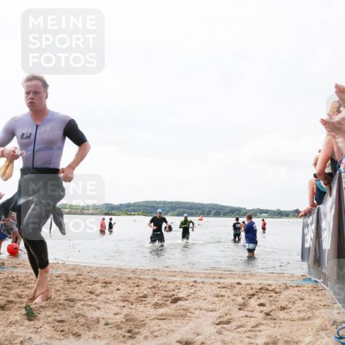 21.06.2026 - Viking Triathlon Michael Strokosch http://msf.ph/oto/9824874 21.06.2026 10:30:44 Schwimmen 5, 42, 103, 337, 394 meine-sportfotos.de