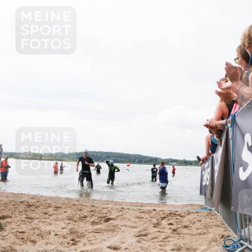 21.06.2026 - Viking Triathlon Michael Strokosch http://msf.ph/oto/9824880 21.06.2026 10:30:46 Schwimmen 5, 42, 103, 337, 394 meine-sportfotos.de