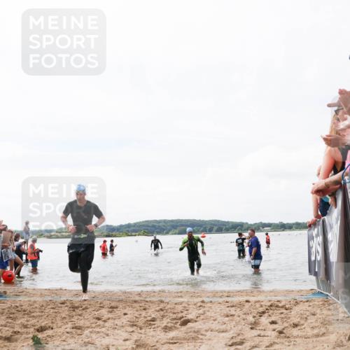 21.06.2026 - Viking Triathlon Michael Strokosch http://msf.ph/oto/9824886 21.06.2026 10:30:48 Schwimmen 103, 337, 394 meine-sportfotos.de