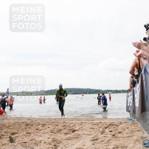 21.06.2026 - Viking Triathlon Michael Strokosch http://msf.ph/oto/9824891 21.06.2026 10:30:49 Schwimmen 337, 394 meine-sportfotos.de