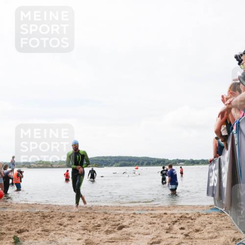 21.06.2026 - Viking Triathlon Michael Strokosch http://msf.ph/oto/9824893 21.06.2026 10:30:50 Schwimmen 337, 394 meine-sportfotos.de