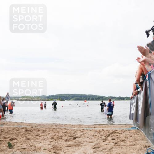 21.06.2026 - Viking Triathlon Michael Strokosch http://msf.ph/oto/9824898 21.06.2026 10:30:52 Schwimmen 337, 394 meine-sportfotos.de