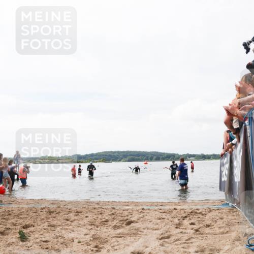 21.06.2026 - Viking Triathlon Michael Strokosch http://msf.ph/oto/9824901 21.06.2026 10:30:53 Schwimmen 337, 394 meine-sportfotos.de