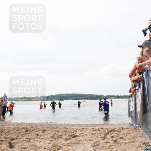 21.06.2026 - Viking Triathlon Michael Strokosch http://msf.ph/oto/9824906 21.06.2026 10:30:54 Schwimmen 337, 394 meine-sportfotos.de