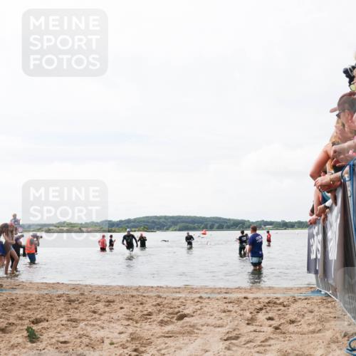 21.06.2026 - Viking Triathlon Michael Strokosch http://msf.ph/oto/9824908 21.06.2026 10:30:55 Schwimmen 131, 394 meine-sportfotos.de